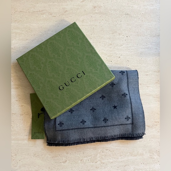 NWT GUCCI WOOL BEE ACCENT REVERSIBLE SCARF UNISEX 💖🌟 - Picture 8 of 13